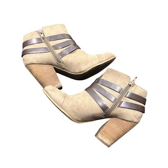 Carlos Women's Tan Ankle Boots with Brown Straps Size 8 - Picture 5 of 9
